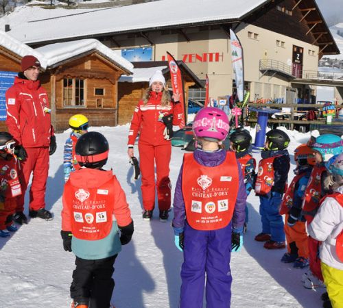 chateau-oex-gstaad-rougemont-saanen-ski-lessons-unterricht-les-ski-cours-group-groep-collectif-prive-privat-ski-school-ecole-vaud-suisse-schweiz-switzerland