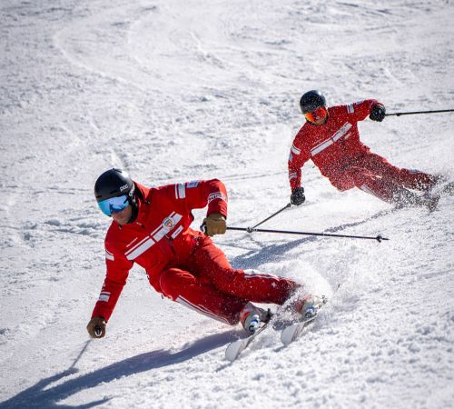 chateau-oex-gstaad-rougemont-saanen-ski-lessons-unterricht-les-ski-cours-group-groep-collectif-prive-privat-ski-school-ecole-vaud-suisse-schweiz-switzerland