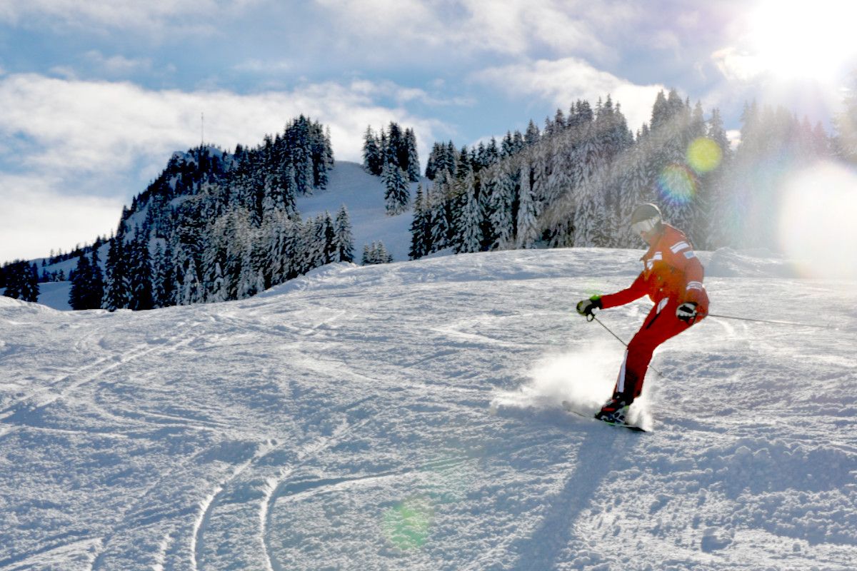 chateau-oex-gstaad-rougemont-saanen-ski-lessons-unterricht-les-ski-cours-group-groep-collectif-prive-privat-ski-school-ecole-vaud-suisse-schweiz-switzerland